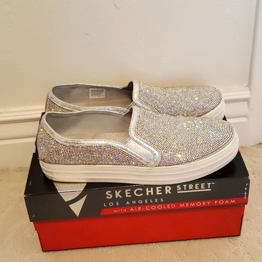 Skecher Street Woman's!